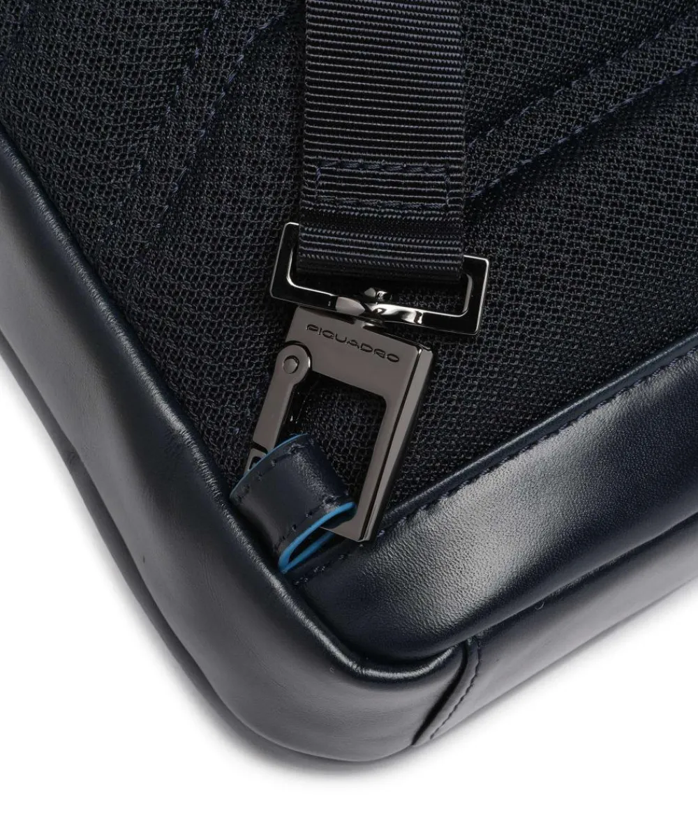 Piquadro Blue Square Sling bag fine grain cow leather navy Online