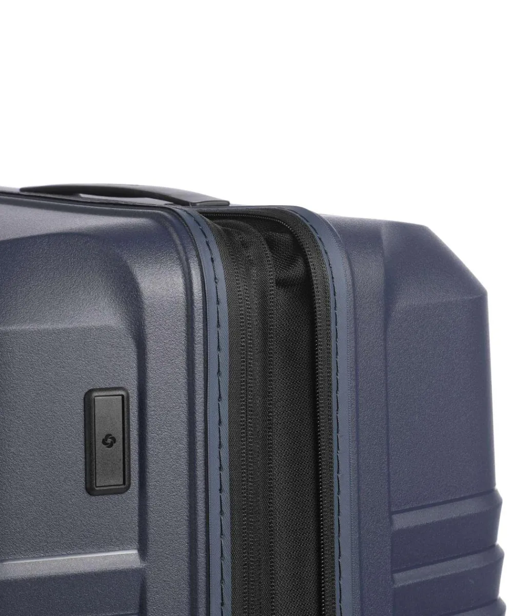 Discount Intuo Spinner (4 wheels) 75 cm Suitcases & Trolleys