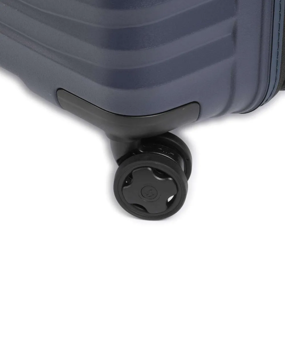 Discount Intuo Spinner (4 wheels) 75 cm Suitcases & Trolleys