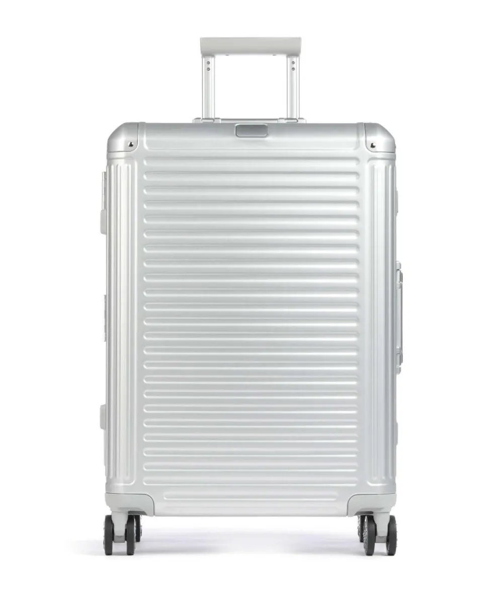 Hot Next Spinner (4 wheels) 67 cm Suitcases & Trolleys