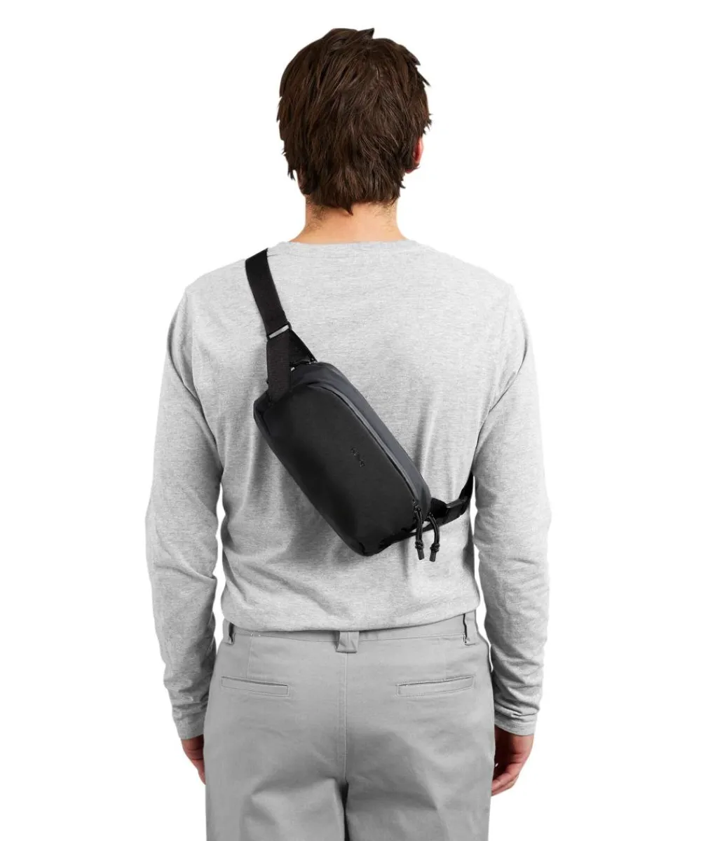Bellroy Venture 2.5L Ready Sling bag recycled nylon black Hot